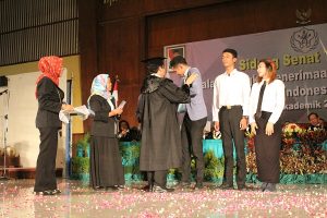 Sidang Senat Terbuka dan Kuliah Perdana dalam rangka Penerimaan Mahasiswa Baru Tahun Akademik 2016/2017
